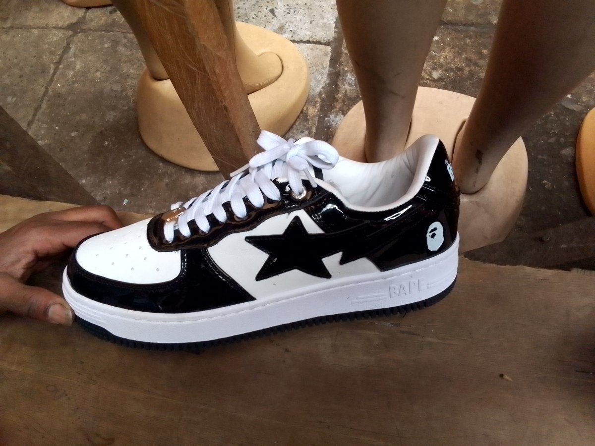 Bapesta Black and White