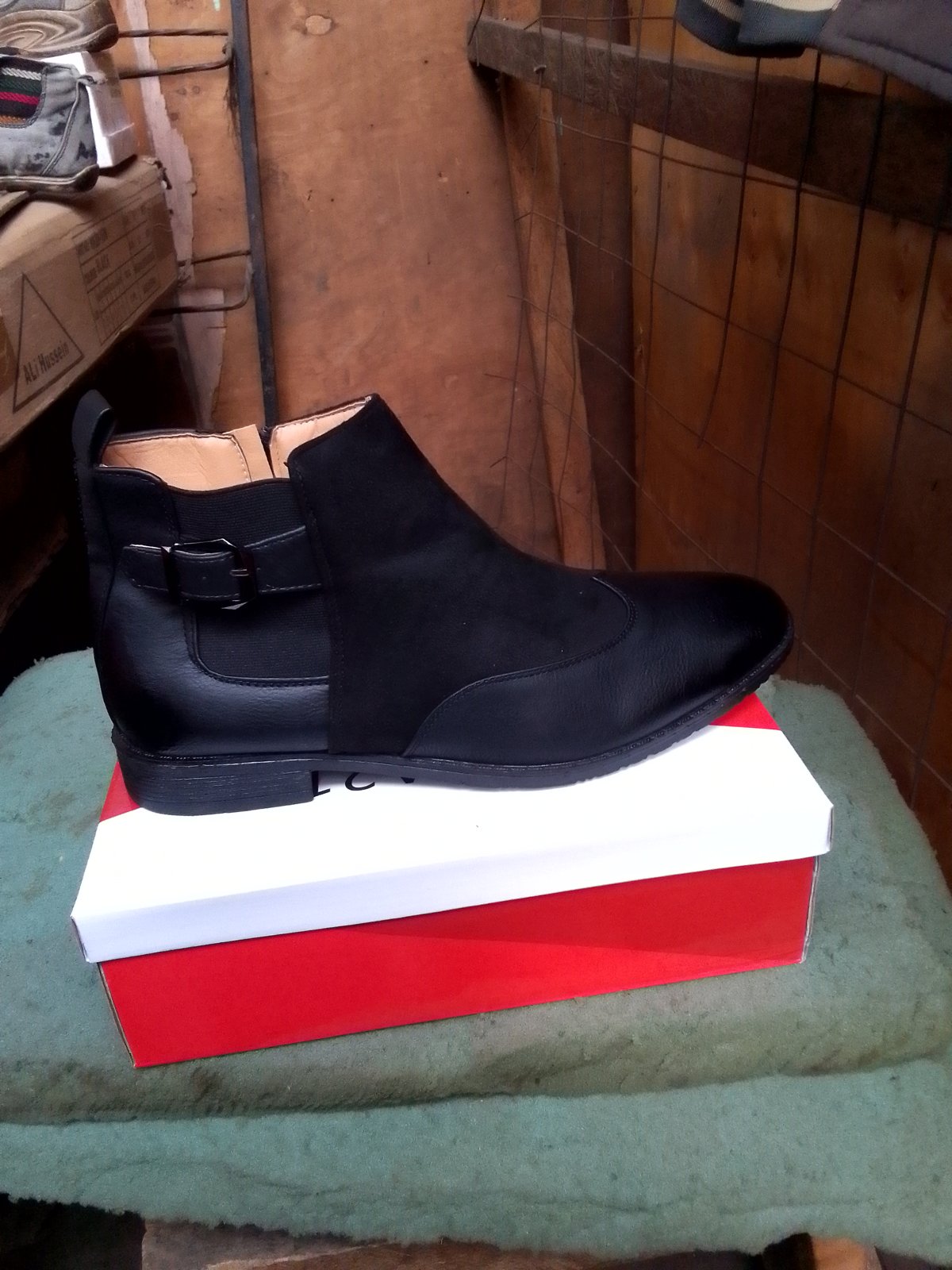 Black Victorian Chelsea Boot