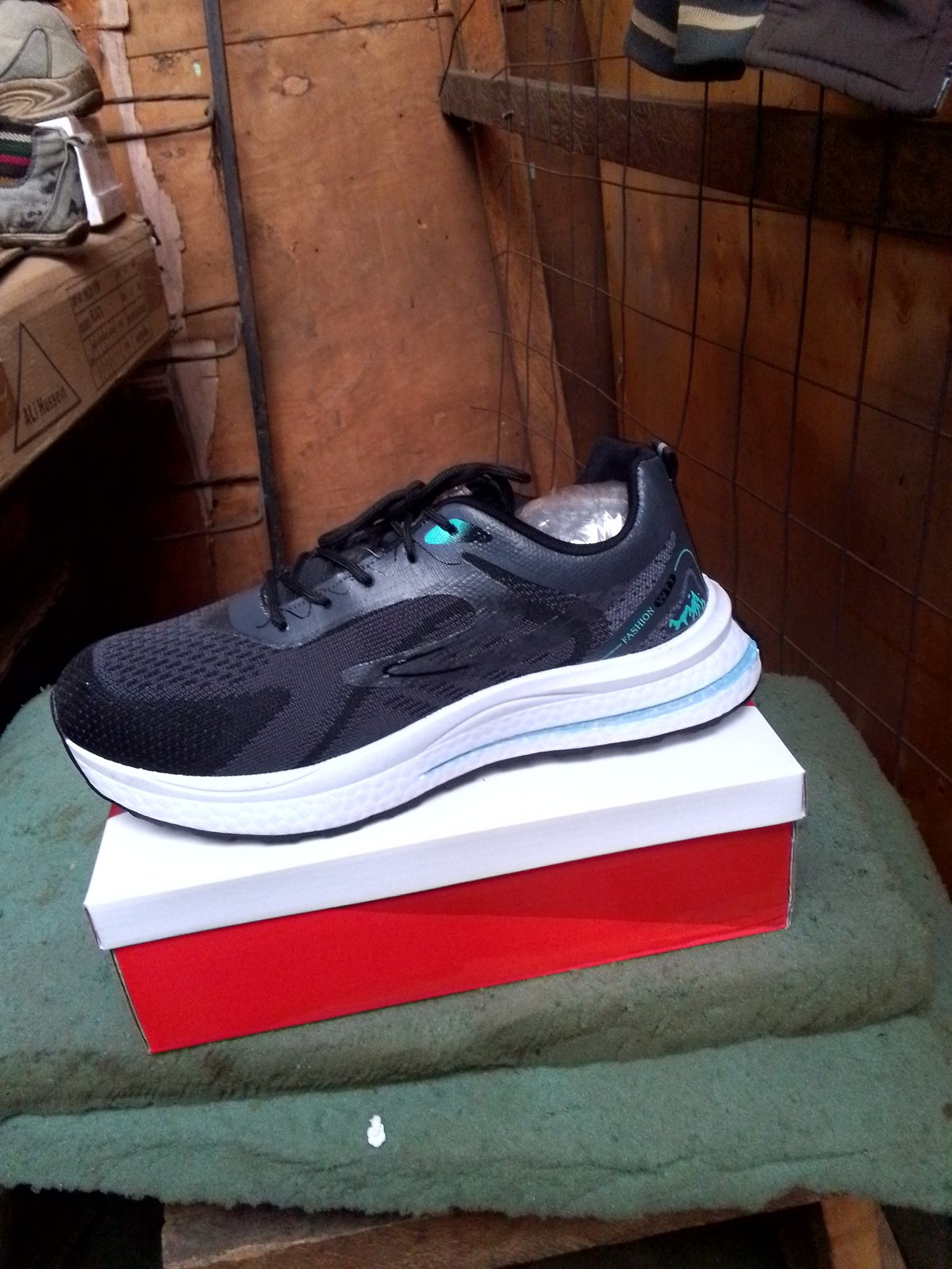Black Diadora Livio Shoe