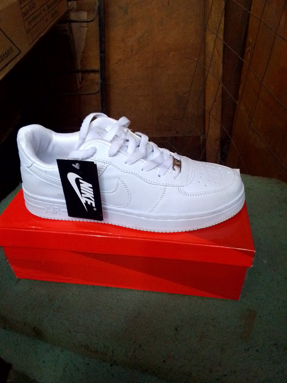 White Nike Air Force 1