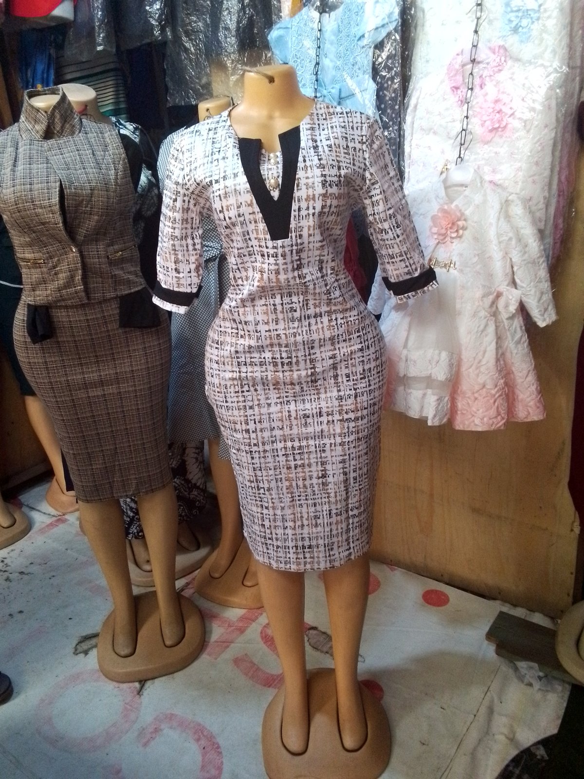Women's Elegant Black & White Patterned Dress