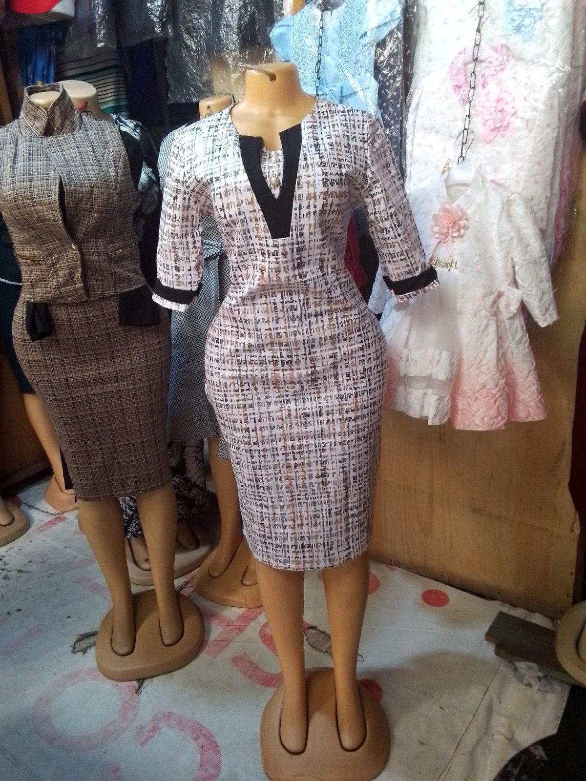 Women's Elegant Black & White Patterned Dress