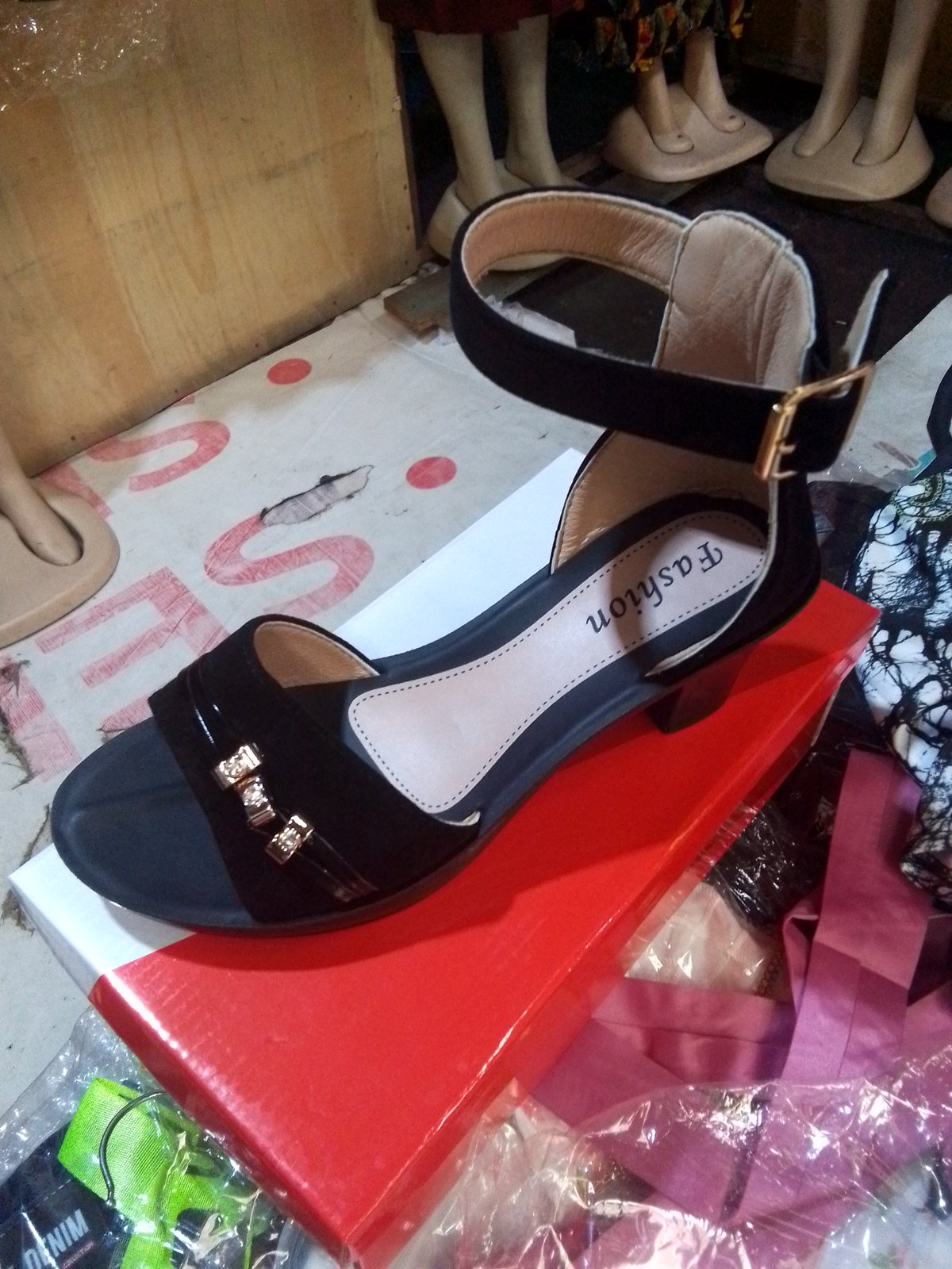 Heels Steve & Co